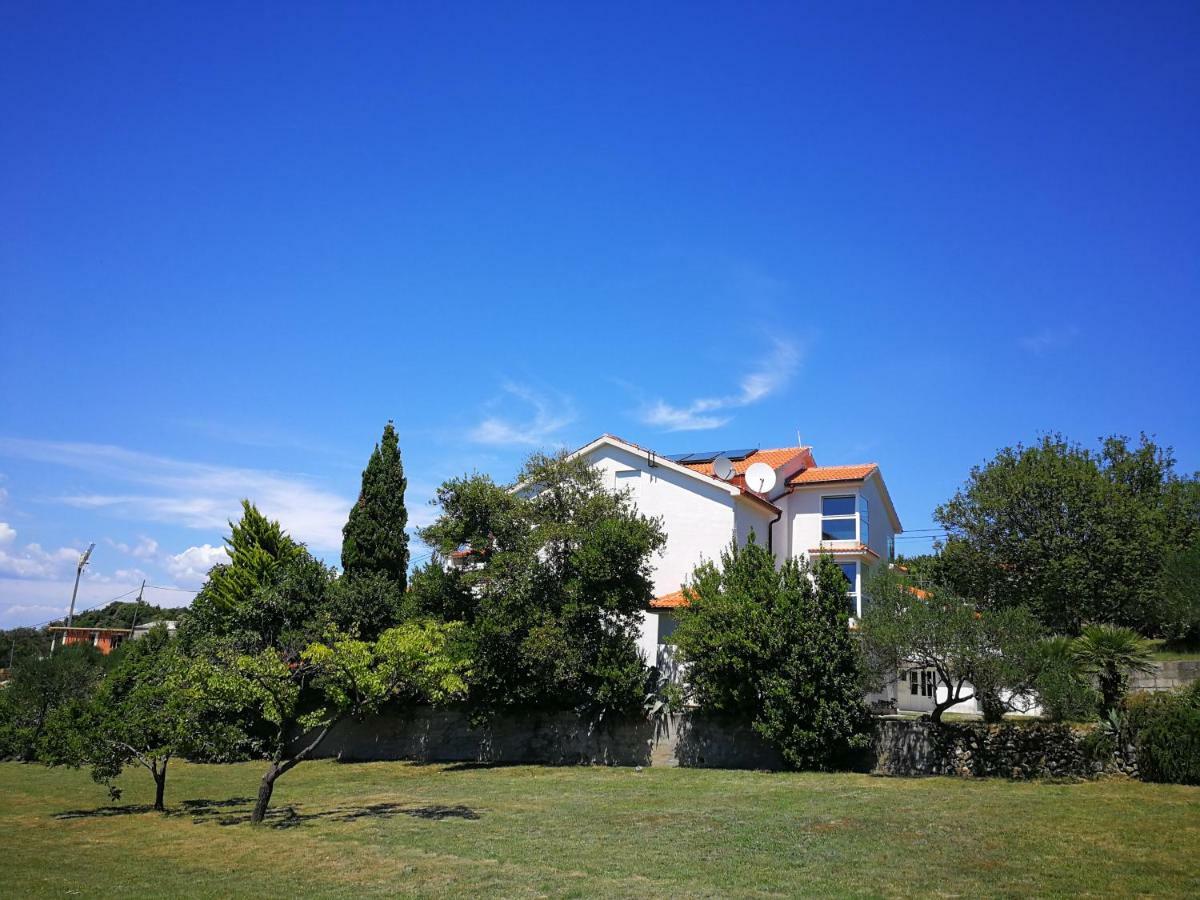 Family Friendly Apartments Island Rab Kampor Ngoại thất bức ảnh
