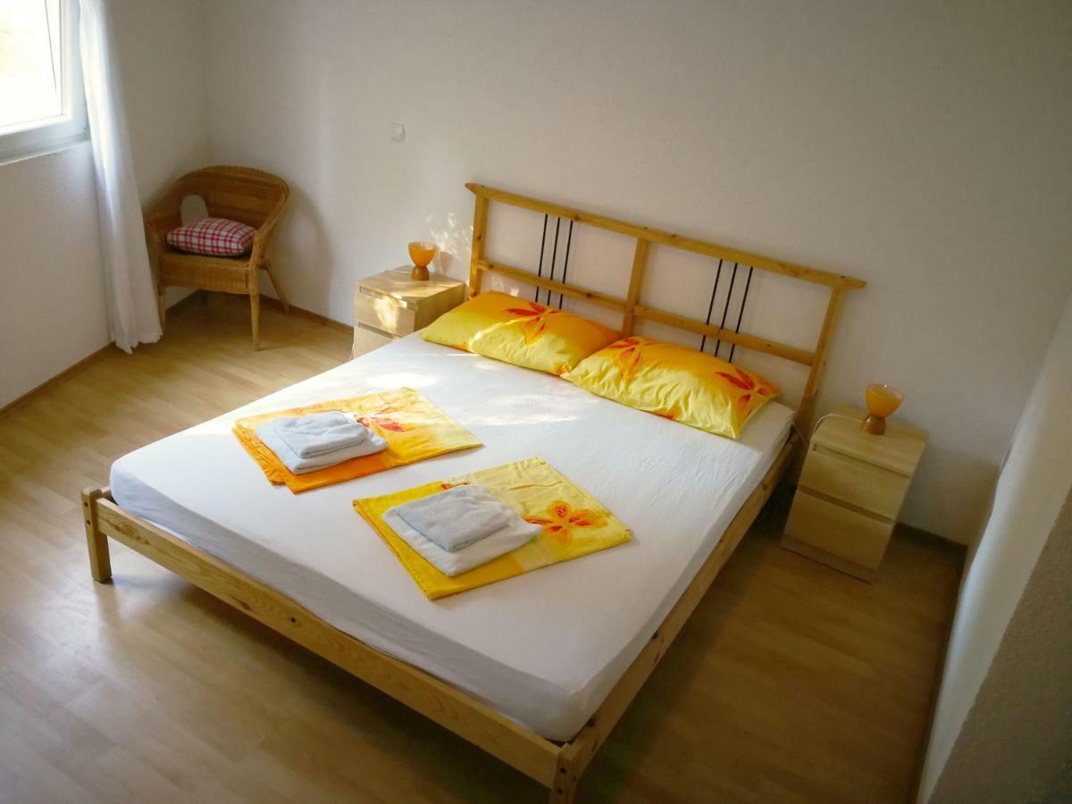 Family Friendly Apartments Island Rab Kampor Ngoại thất bức ảnh