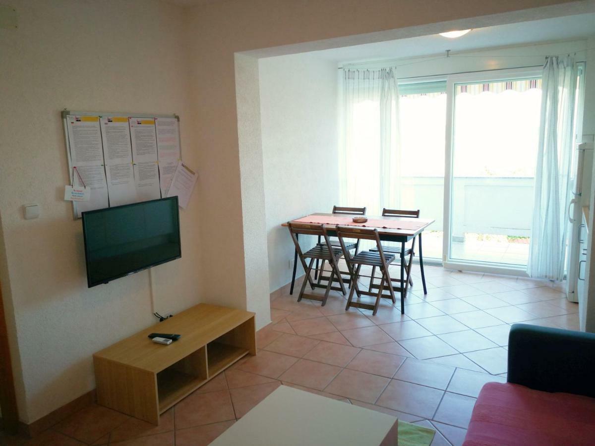 Family Friendly Apartments Island Rab Kampor Ngoại thất bức ảnh