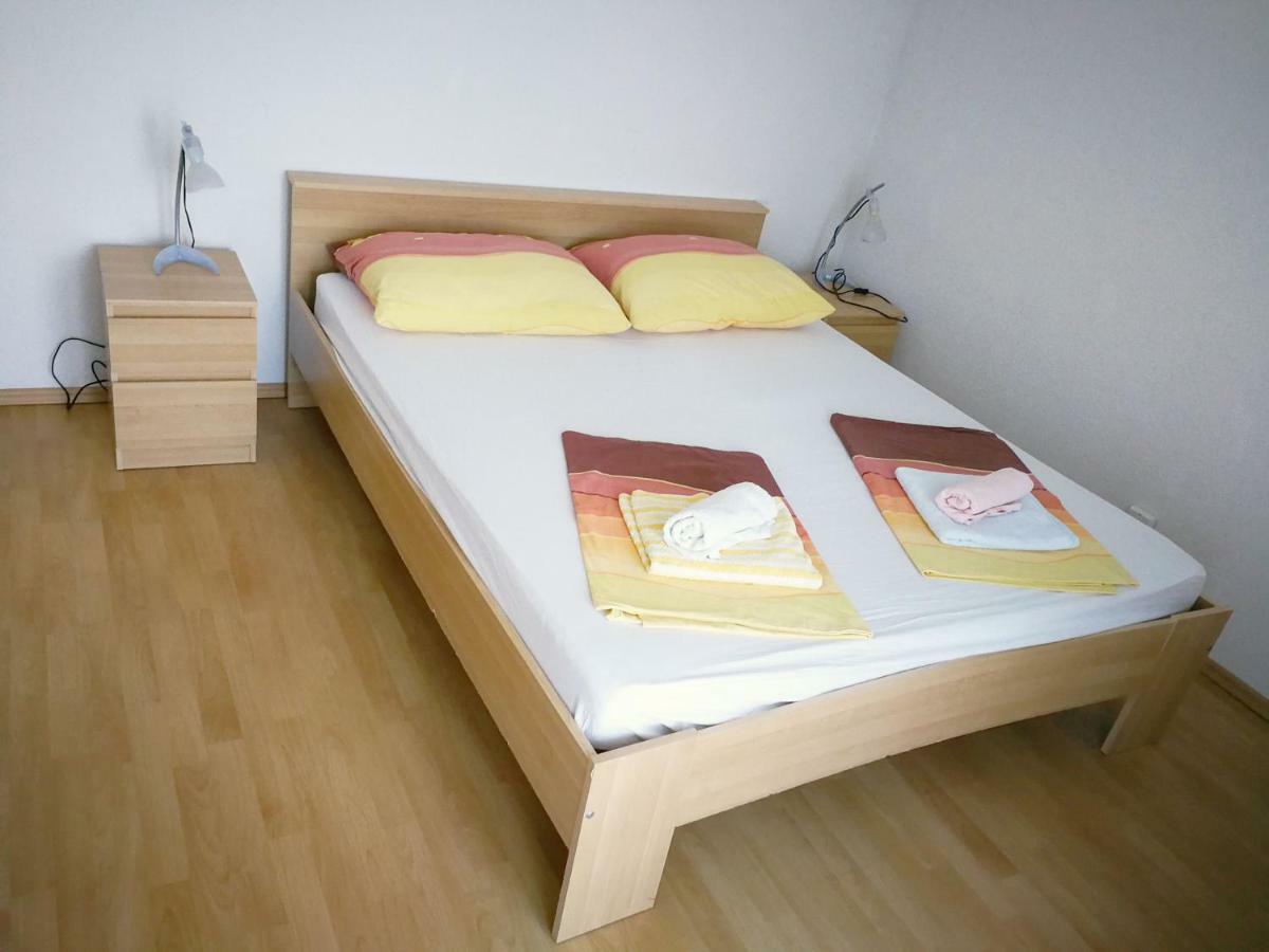 Family Friendly Apartments Island Rab Kampor Ngoại thất bức ảnh