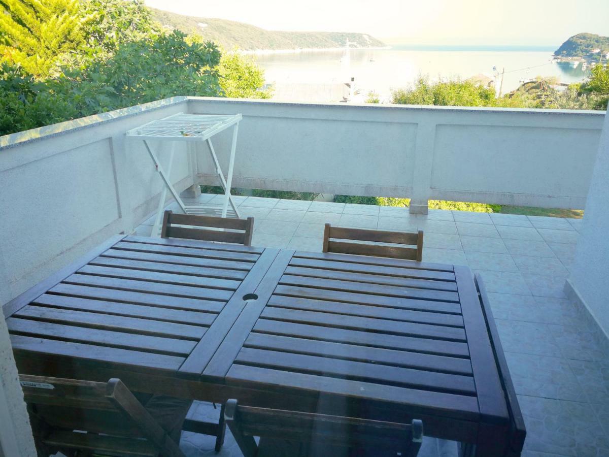 Family Friendly Apartments Island Rab Kampor Ngoại thất bức ảnh